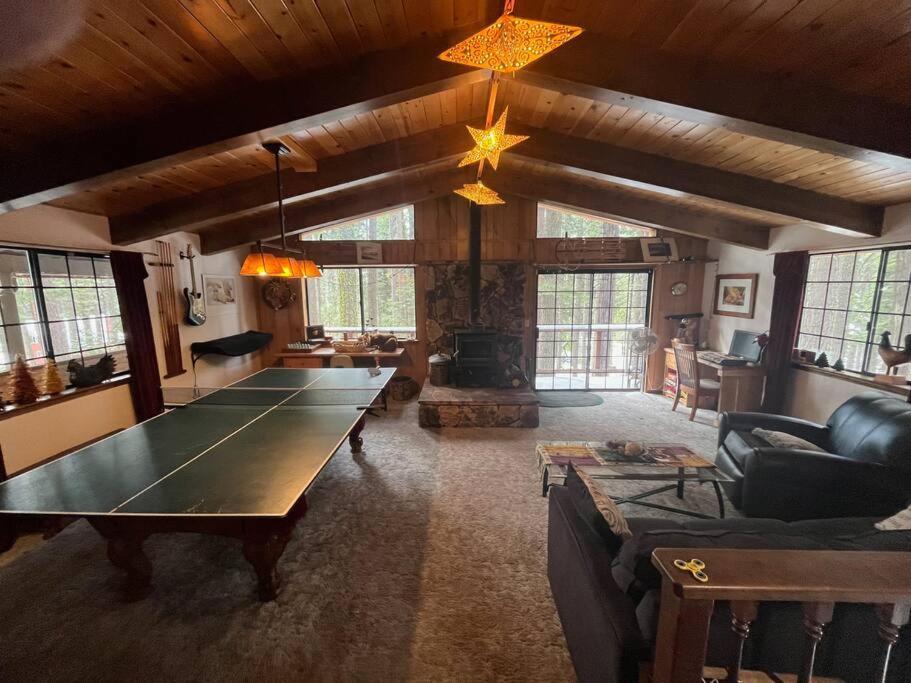 Sweet Retreat: Theater, Pool/Ping-Pong, Quiet! Villa Camp Connell Bagian luar foto